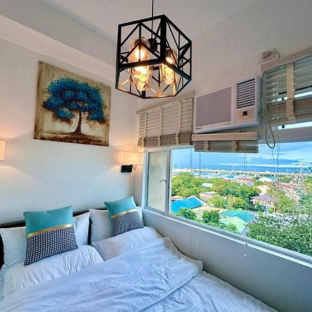 Studio One Condominium, Alabang - Bluu - Fiber Wi-Fi, Netflix-Ready Muntinlupa City Dış mekan fotoğraf