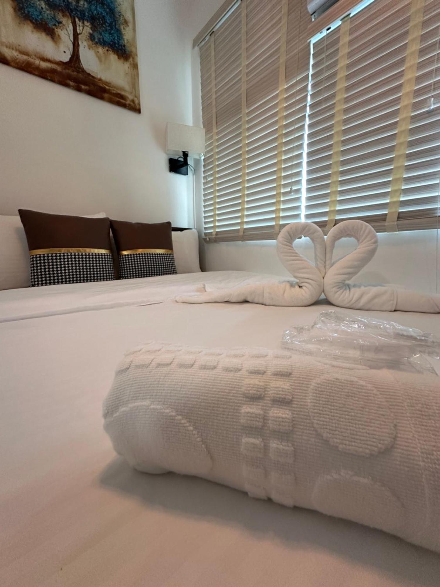 Studio One Condominium, Alabang - Bluu - Fiber Wi-Fi, Netflix-Ready Muntinlupa City Dış mekan fotoğraf