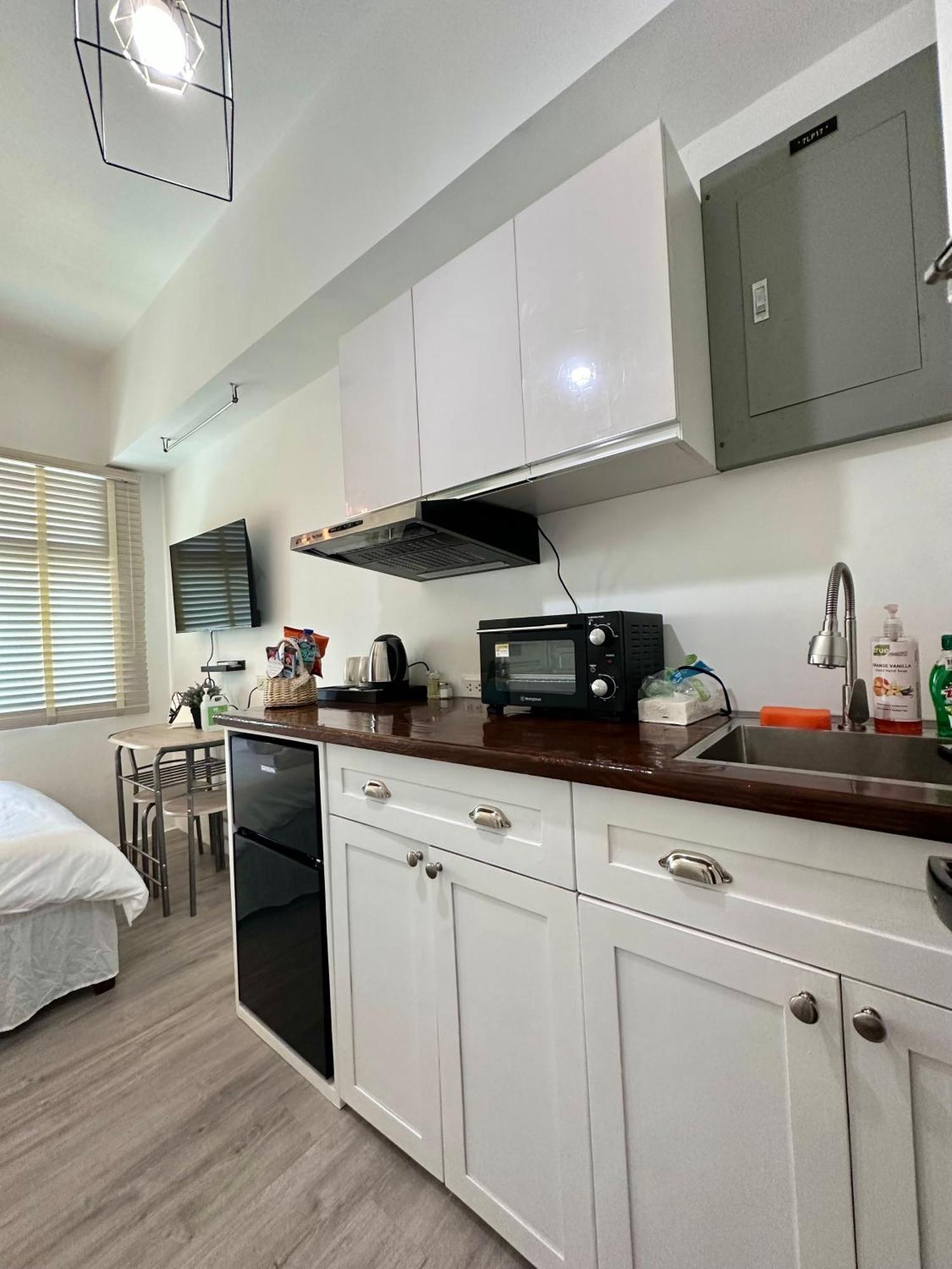 Studio One Condominium, Alabang - Bluu - Fiber Wi-Fi, Netflix-Ready Muntinlupa City Dış mekan fotoğraf